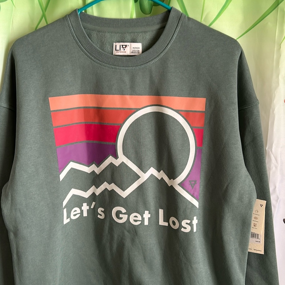 LIV Outdoor women’s graphic crew neck soft fleece sweatshirt